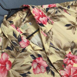 Newt At The Royal Honolulu Shirt Men's XL Mulitcolor Floral Parrots Hawaiian
